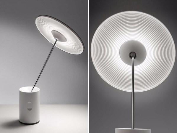 Direct light extruded aluminium table lamp | Sisifo by Artemide