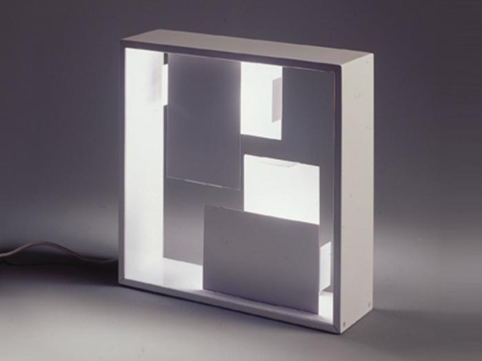 Halogen plate table lamp | Fato by Artemide