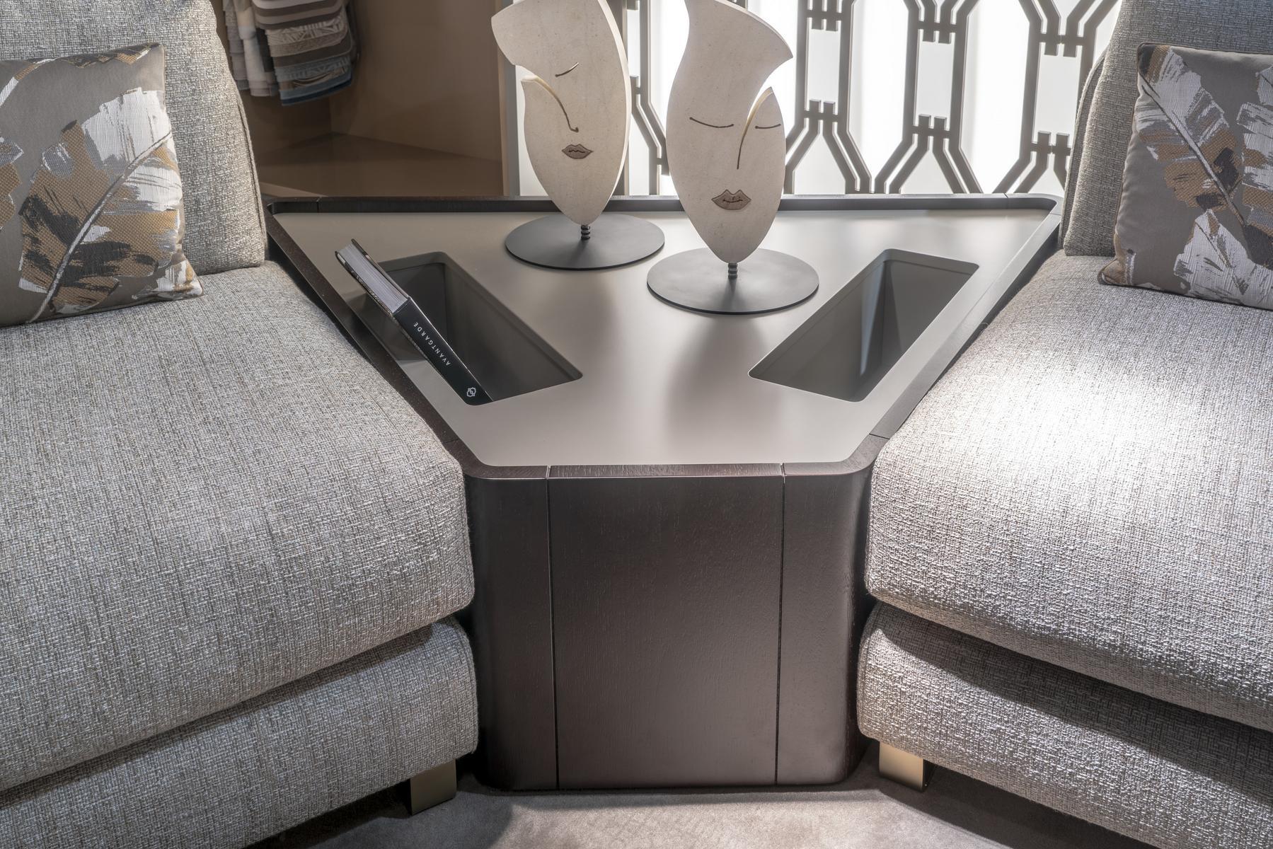 Trapezoidal table in walnut and lacquered top | Wave by Bruno Zampa