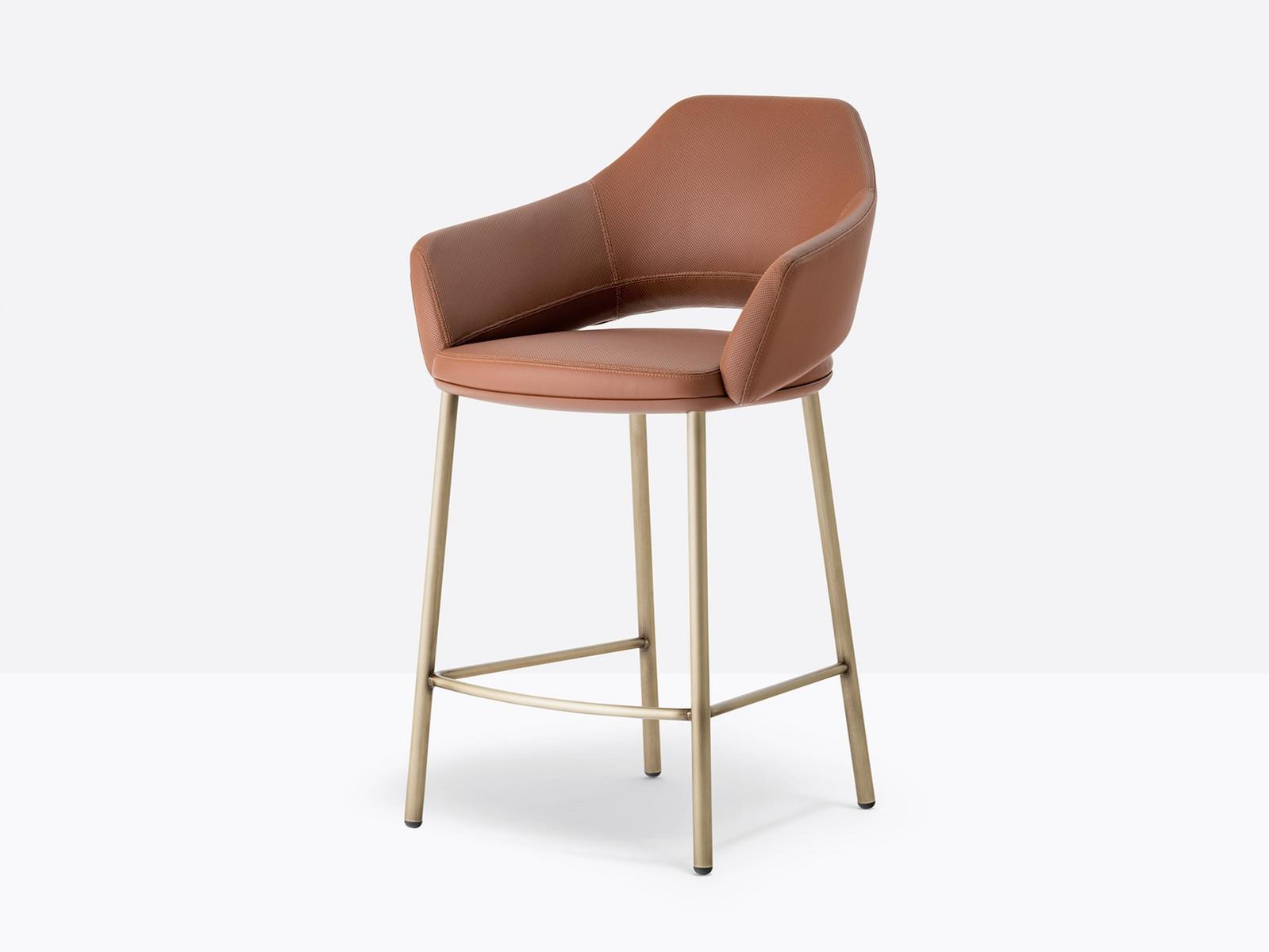 High leather stool with armrests | Vic 649 by Pedrali